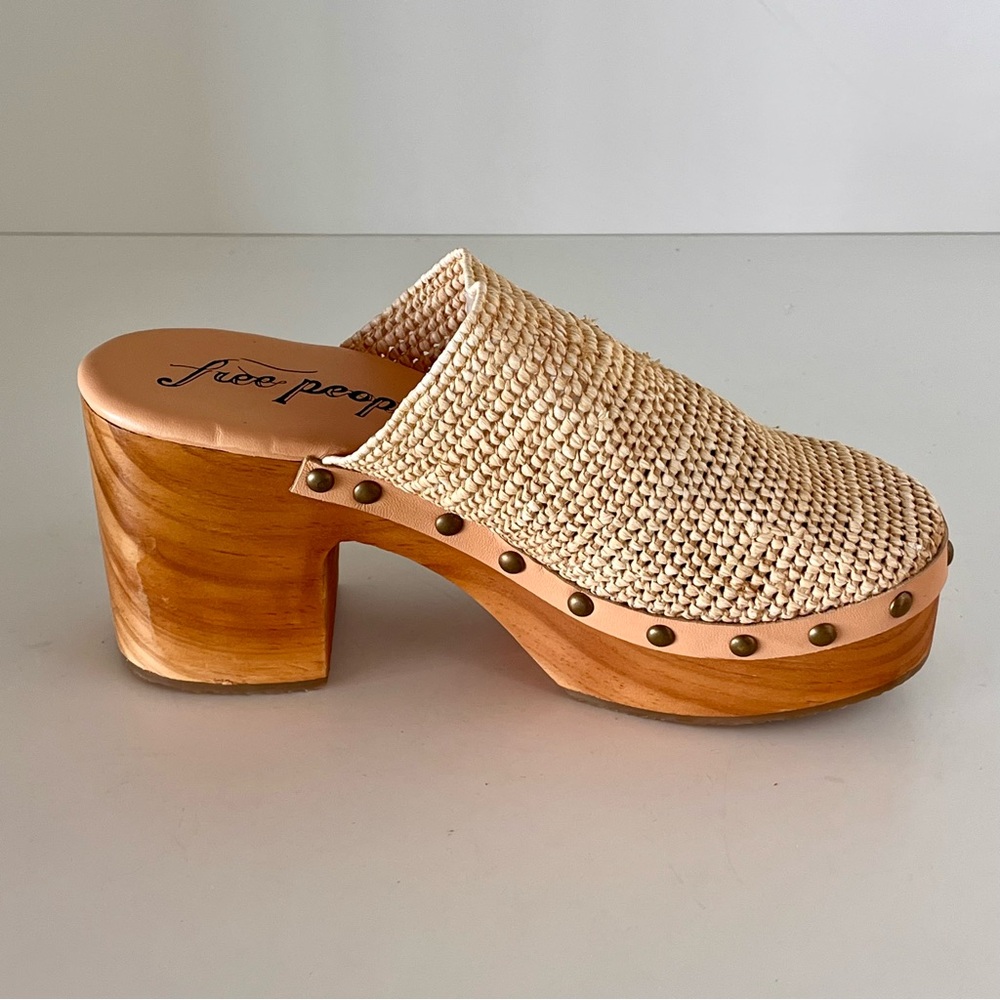 Free People Claudia Crochet Clog 7.5 | Neutral/Raffia | Boho 70’s Retro | NWOB - Picture 5 of 15